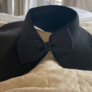 Beach hat with open top